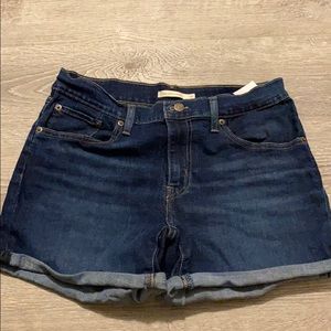 Levi Jean shorts size 30